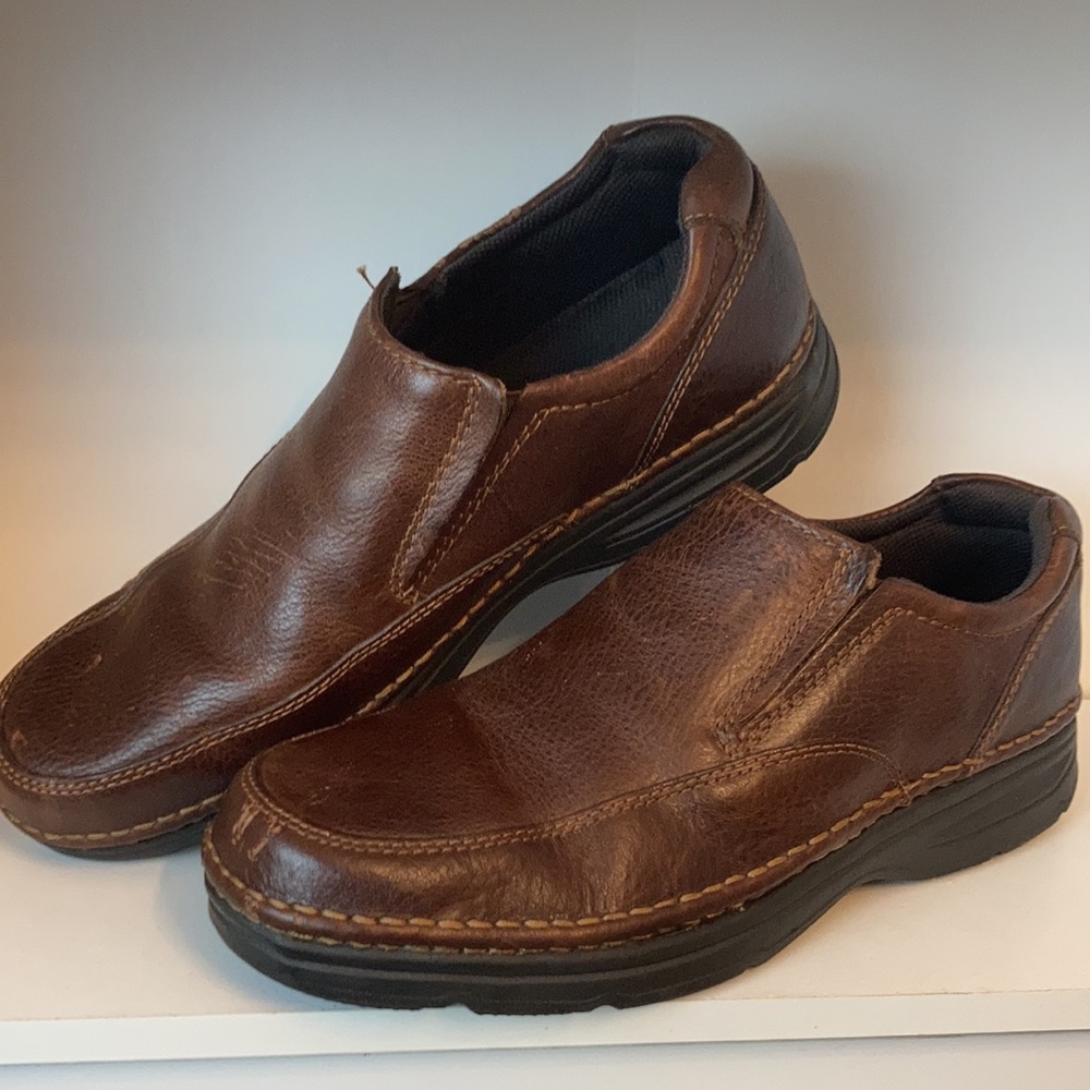 Brown Bass Casual Dress shoes. Size 9.5